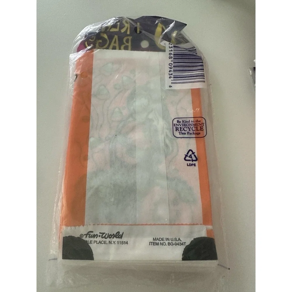 Vintage 1995 Fun World Witch Halloween Paper Trick Or Treat Bags 40 Count NOS